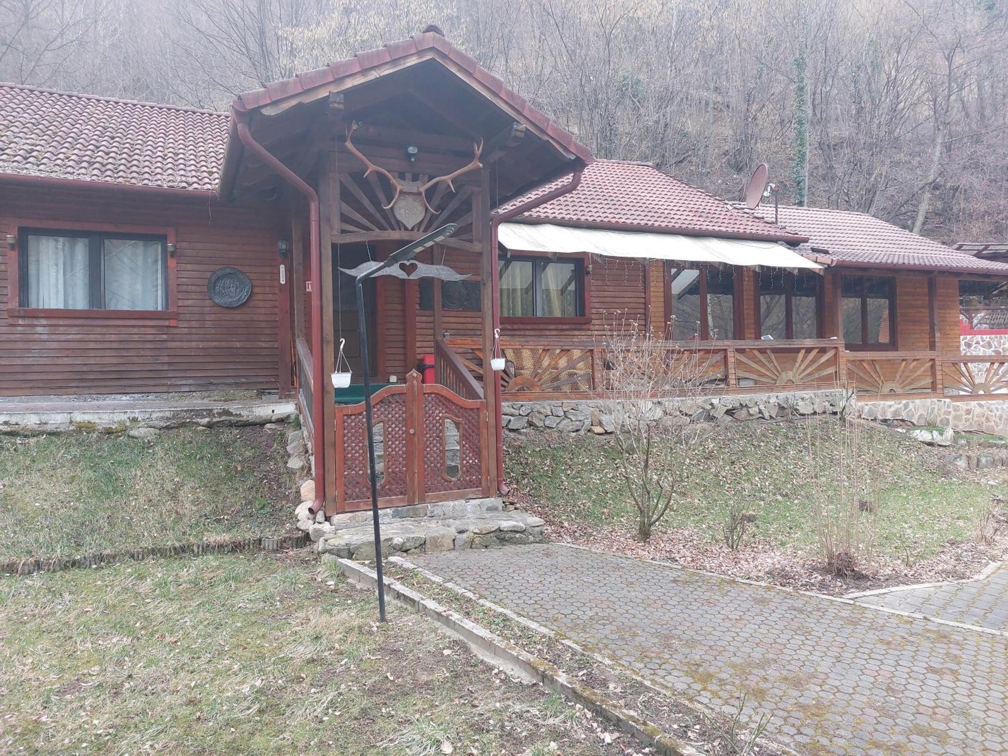 Complex Turcana Transalpina Sugag Luaran gambar